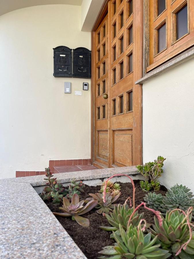 Casa Vacanze Sa Piazza Apartment ดอร์กาลี ภายนอก รูปภาพ