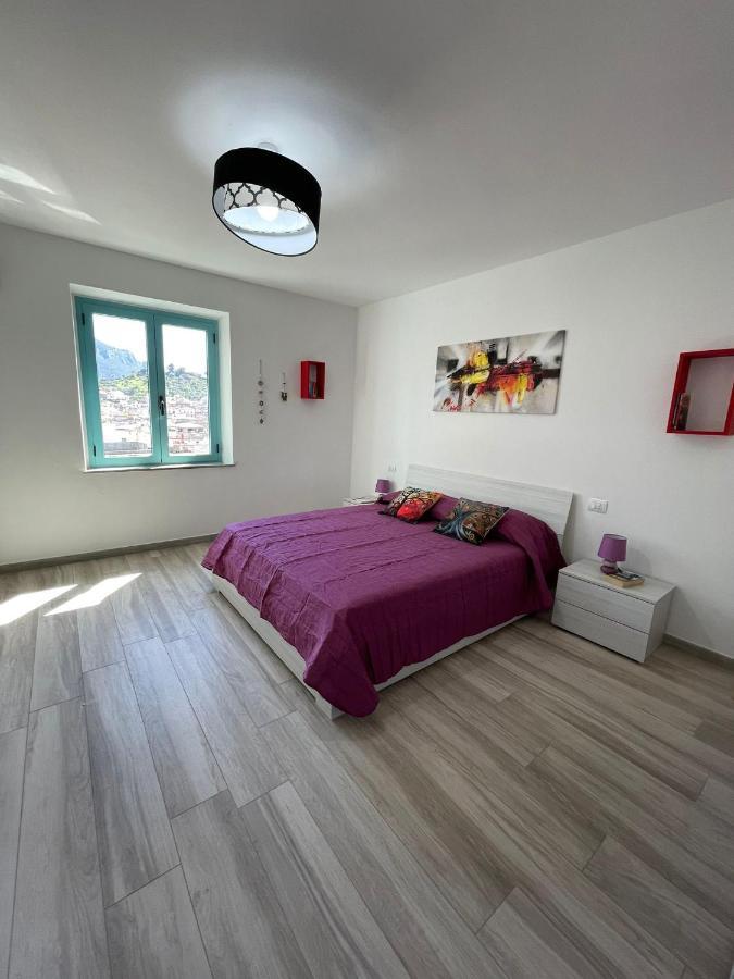 Casa Vacanze Sa Piazza Apartment ดอร์กาลี ภายนอก รูปภาพ