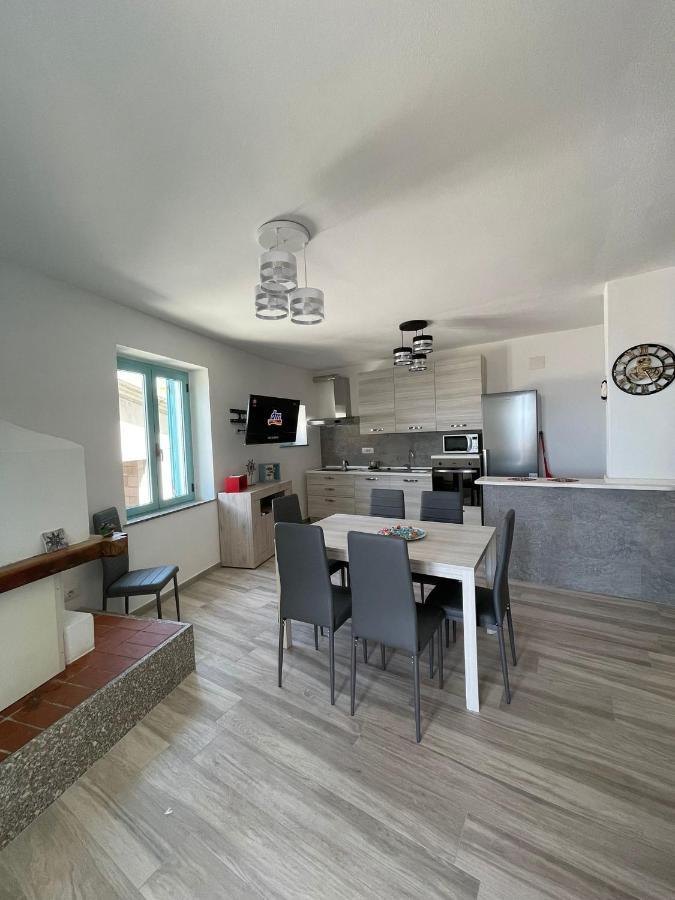 Casa Vacanze Sa Piazza Apartment ดอร์กาลี ภายนอก รูปภาพ